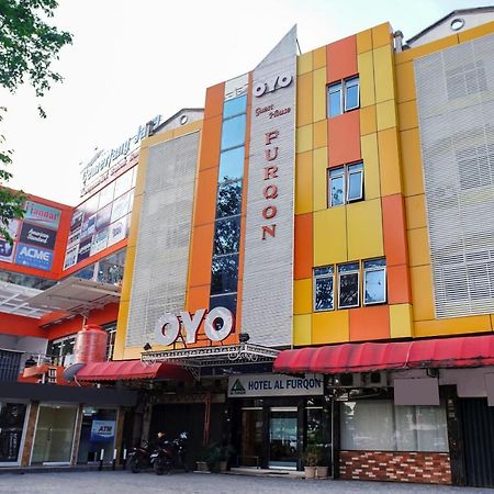 Capital O 142 Hotel Al Furqon Syariah Palimbão Exterior foto