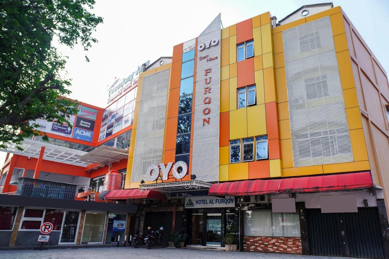 Capital O 142 Hotel Al Furqon Syariah Palimbão Exterior foto